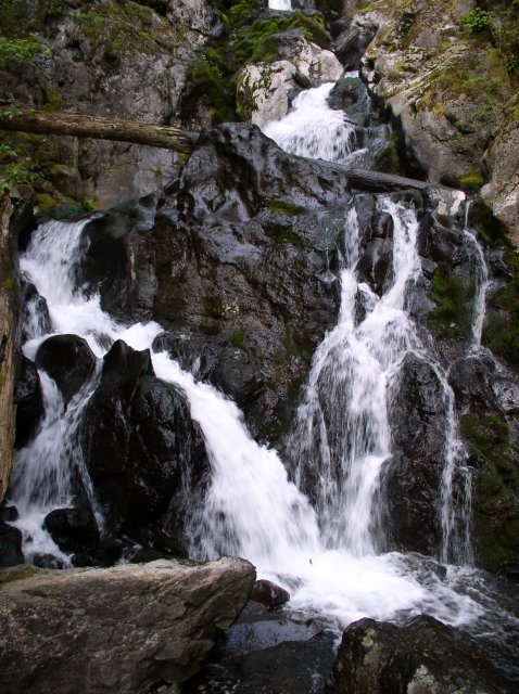 4.30.06 Hamilton Mountain 107 